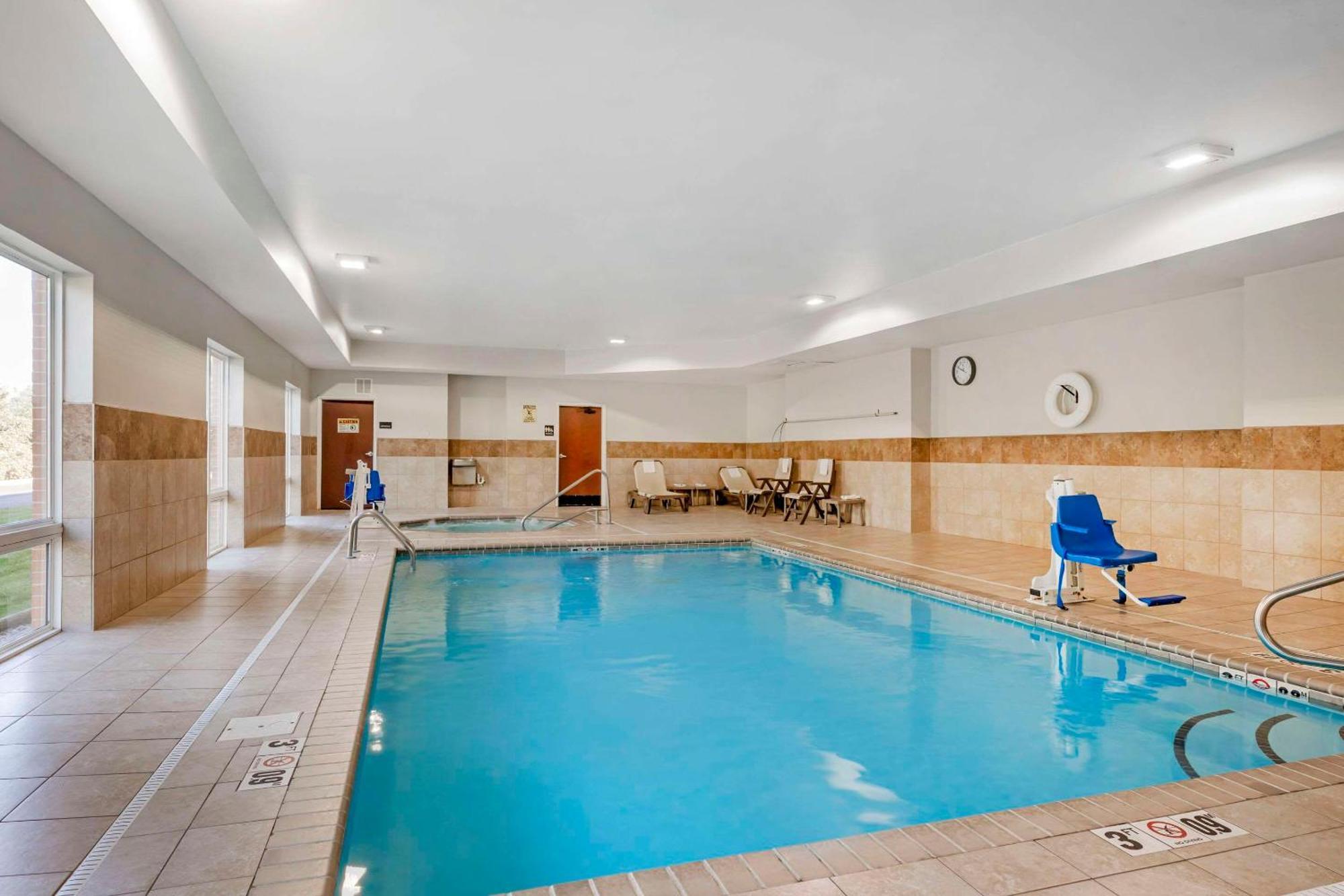 Comfort Inn & Suites Porter Near Indiana Dunes Ngoại thất bức ảnh